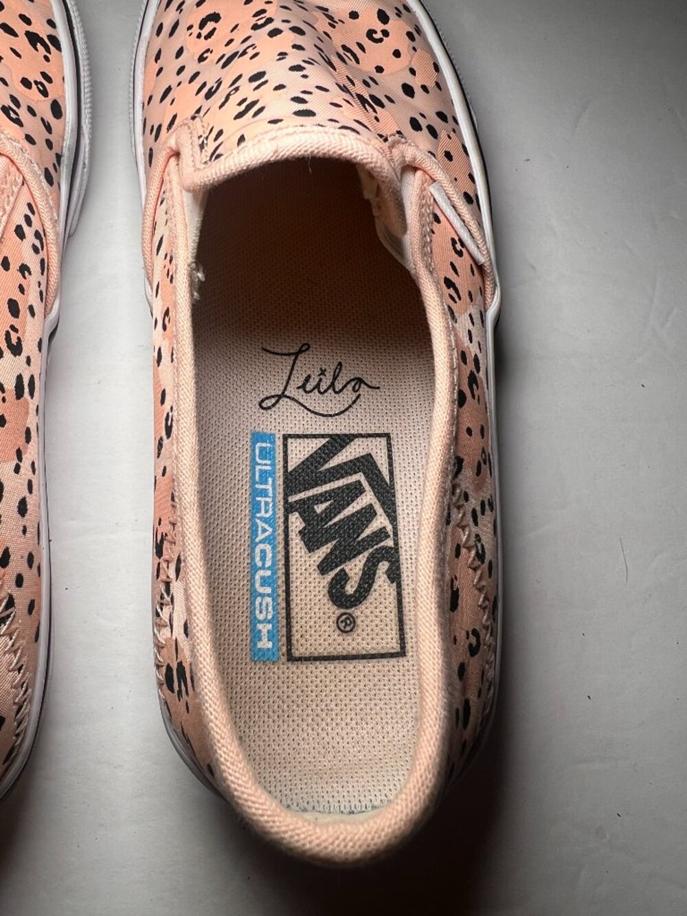 Vans Women Size 5.5 Ultracush Leila Hurst Peach Cheetah Print Sneakers Slip On - Picture 9 of 11